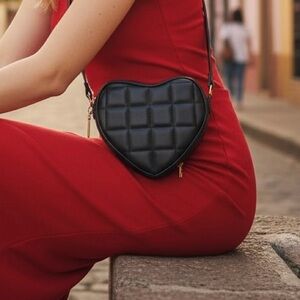 American Eagle Outfitters Black Heart-Shaped Adjustable Strap Clutch